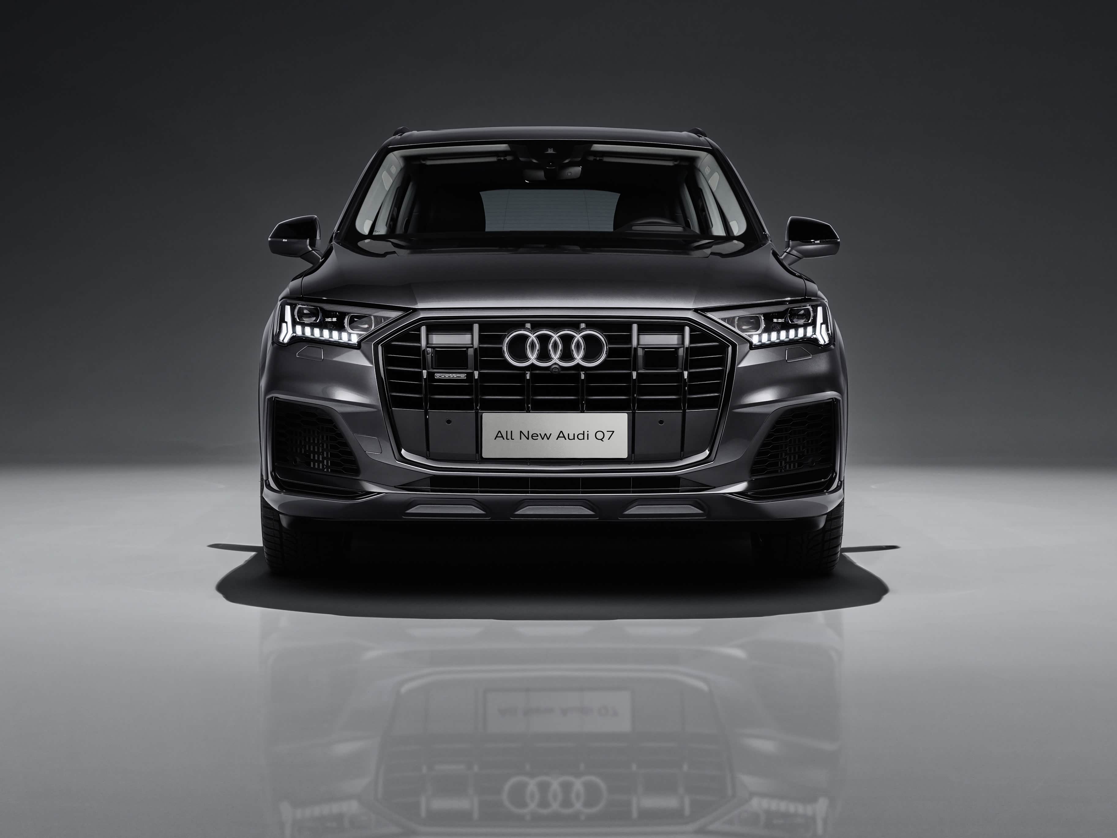 全场景豪华至强无畏suv——全新奥迪q7正式上市