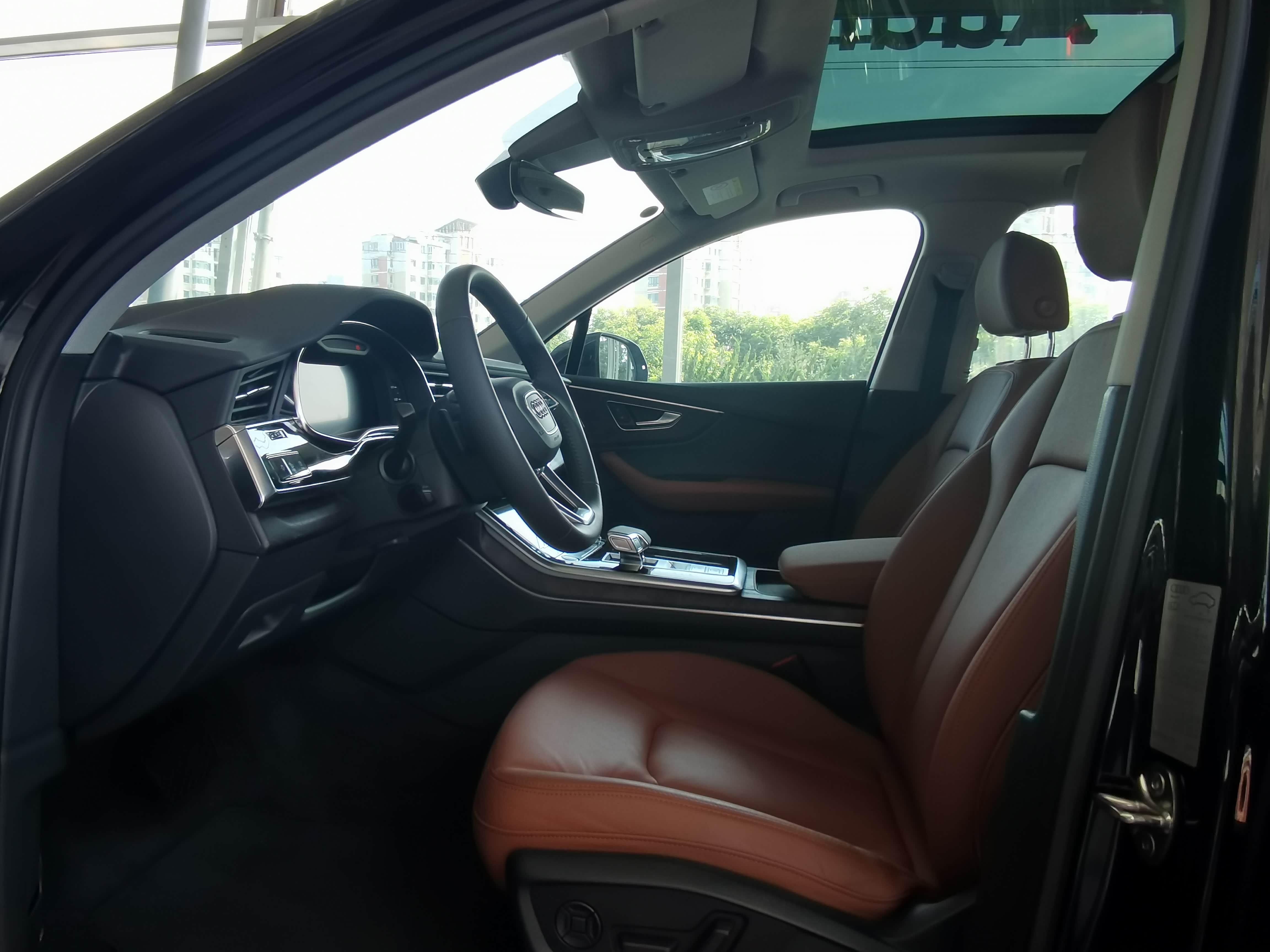 【到店实拍】内饰升级变化大 青岛实拍奥迪q7