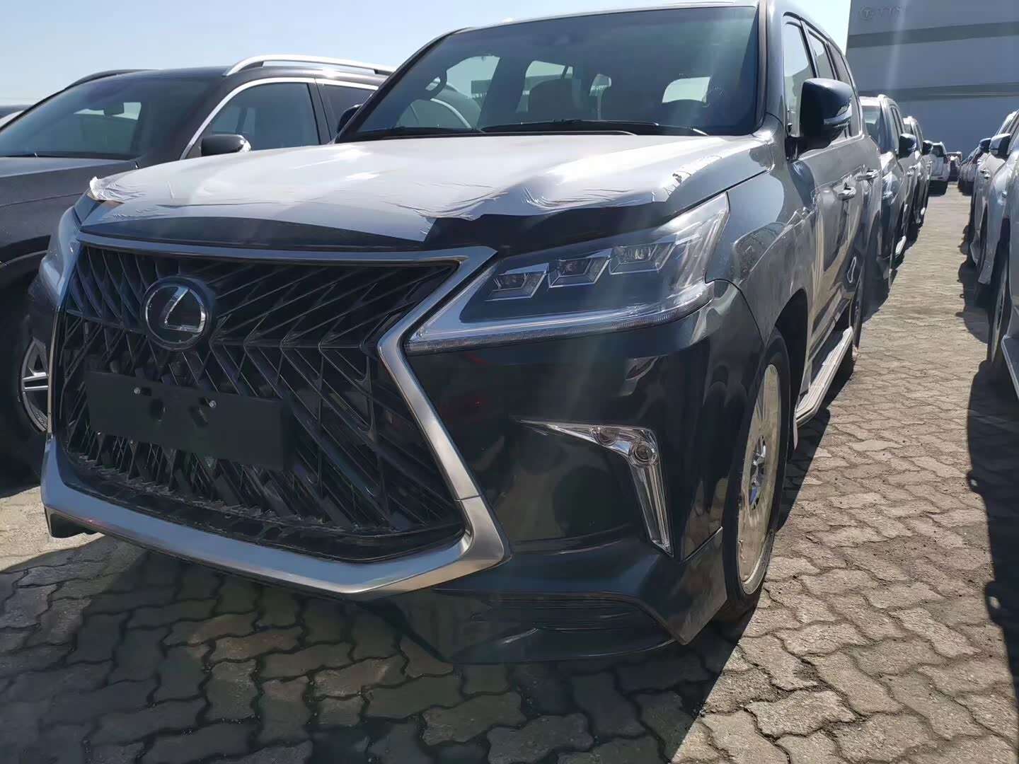 2020款雷克萨斯lx570 王者风范