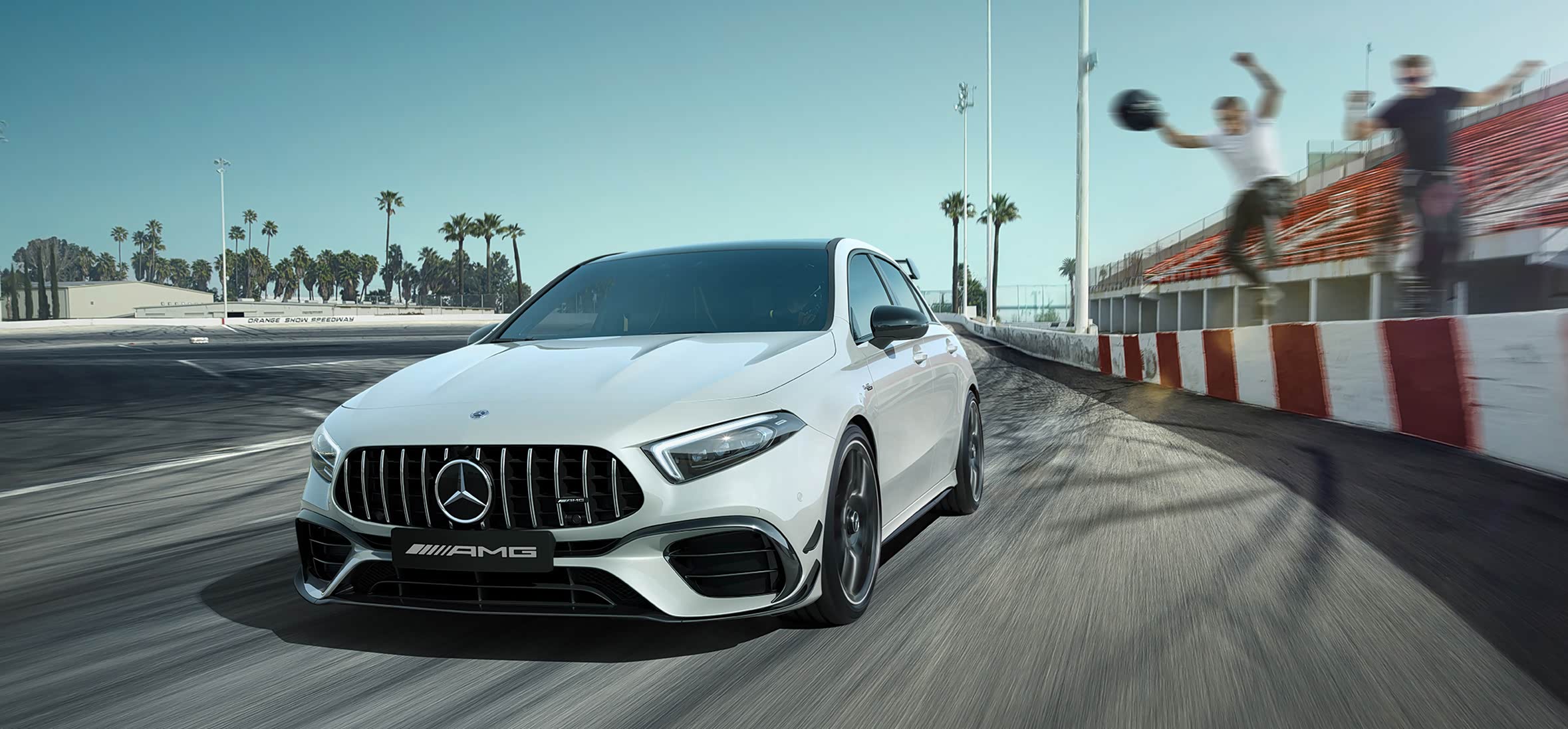 全新amg a45,地表最强2.0t,421匹马力零百3.9秒!