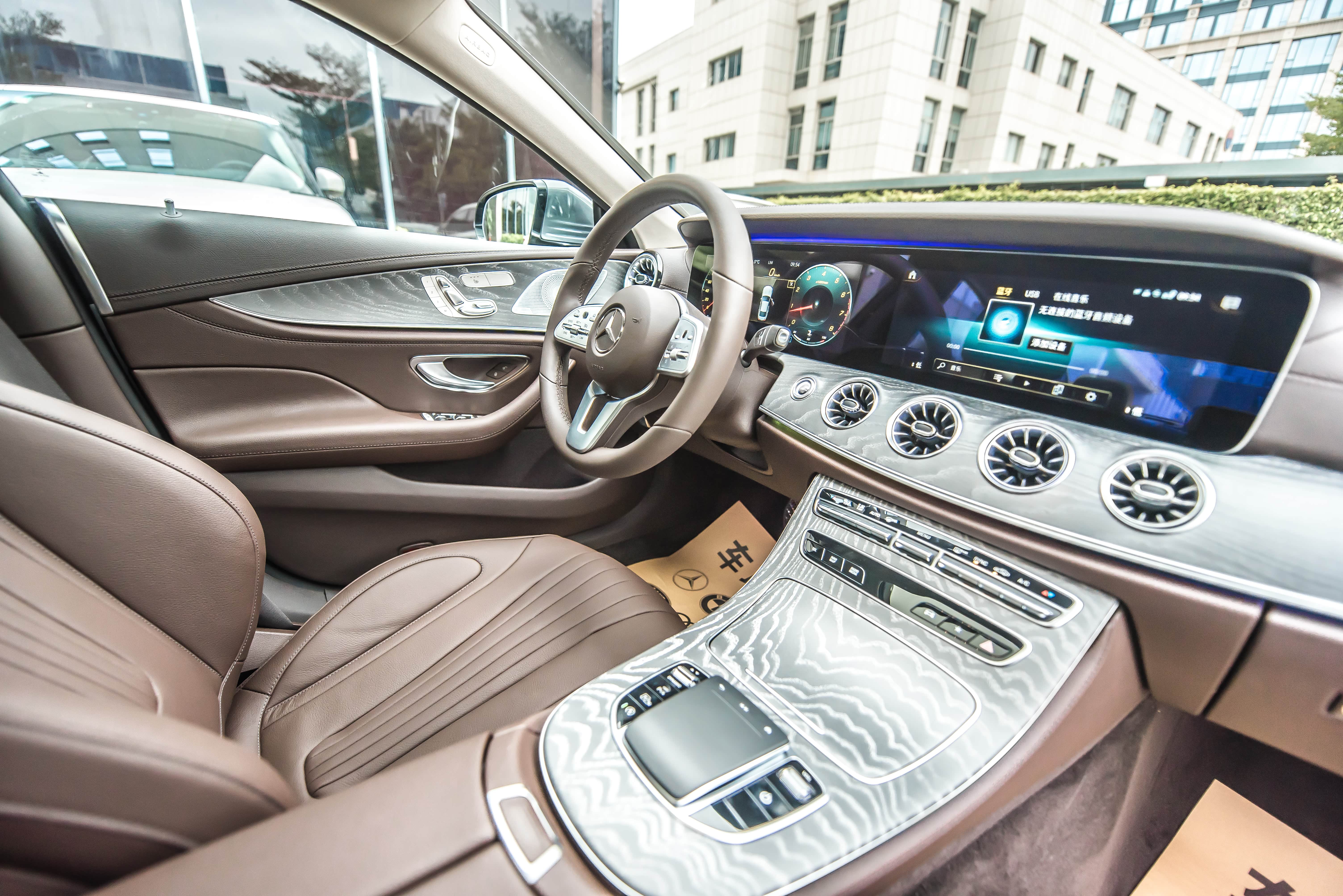 厦门2021款 进口奔驰cls 300 动感型到店美拍