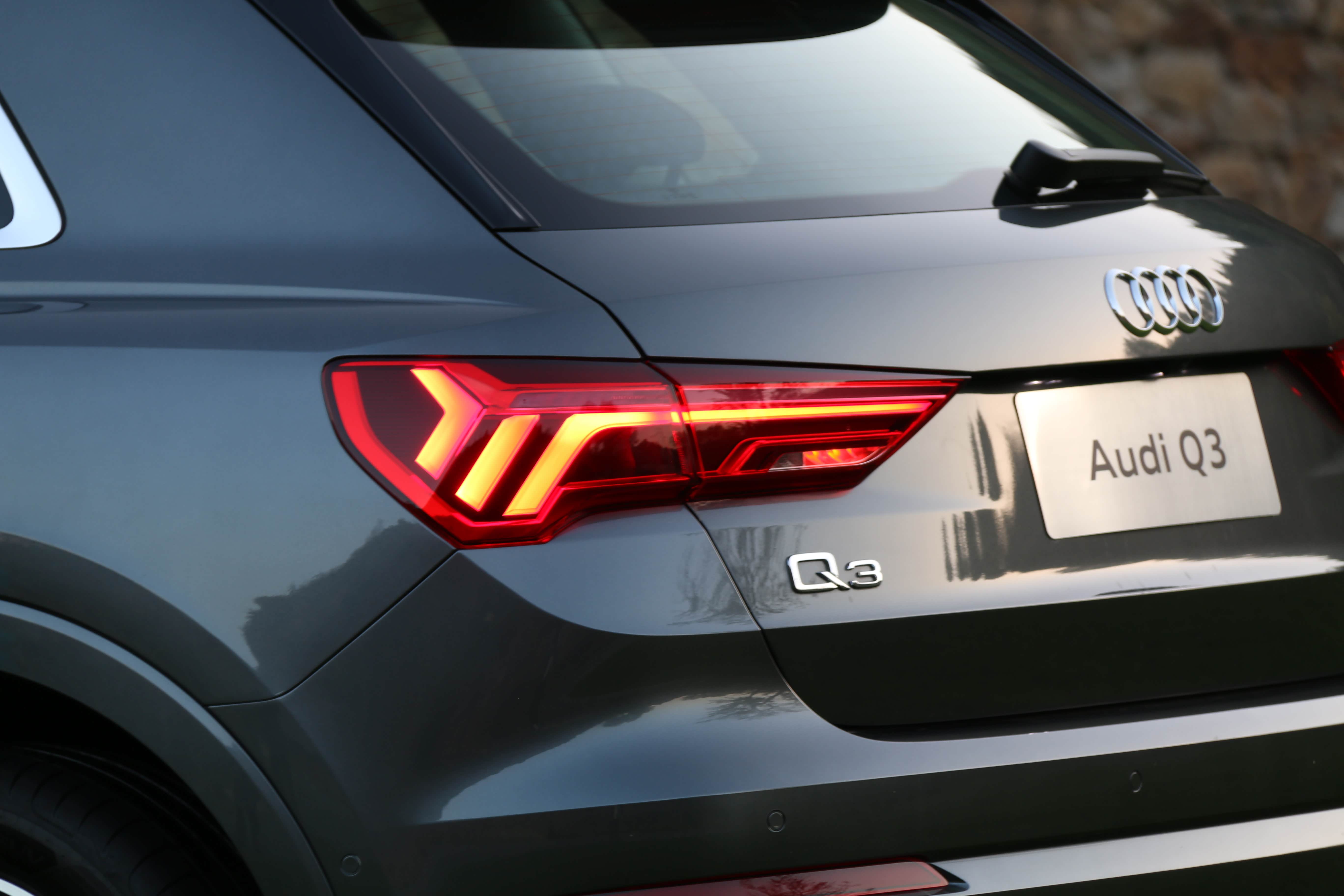 颜值够靓动力够用试驾奥迪q335tfsi