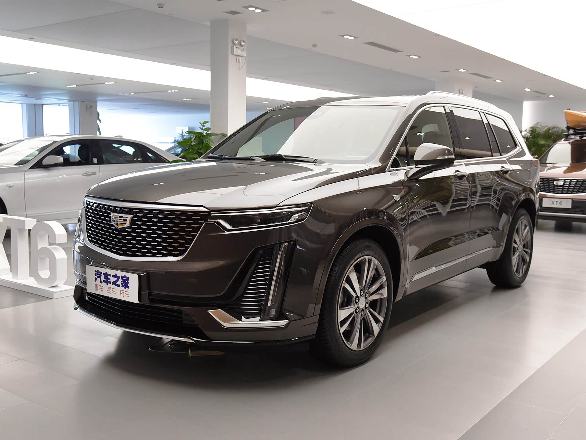 凯迪拉克xt6 七座型上市!共推出三款车型,售价41.97-45.97万元
