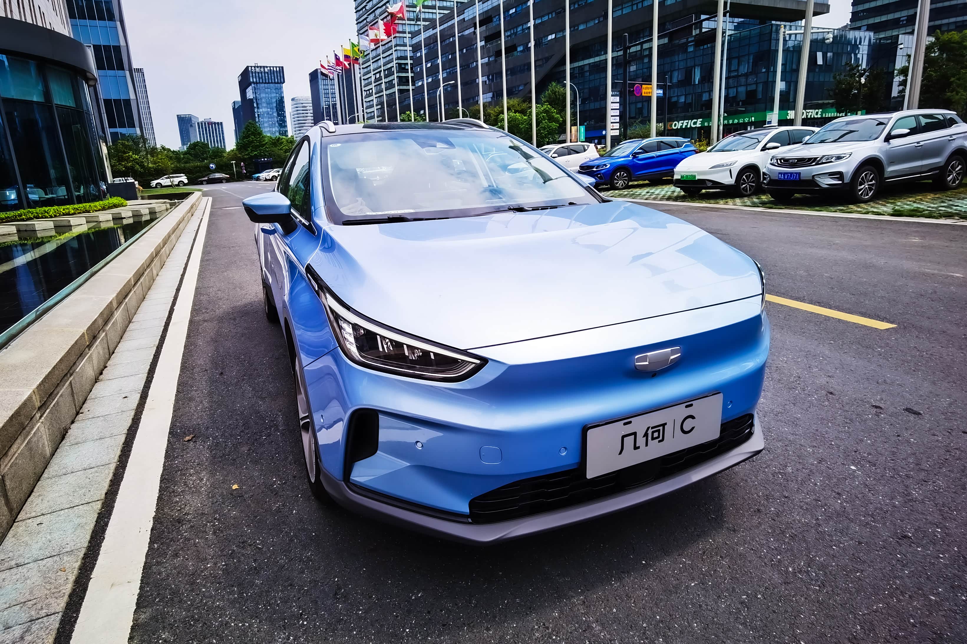 全网挑战20电量跨城往返通勤几何c有何不能