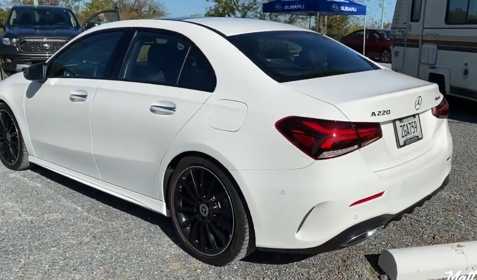 外媒体验评测,2020款 梅赛德斯 奔驰 a220 4matic