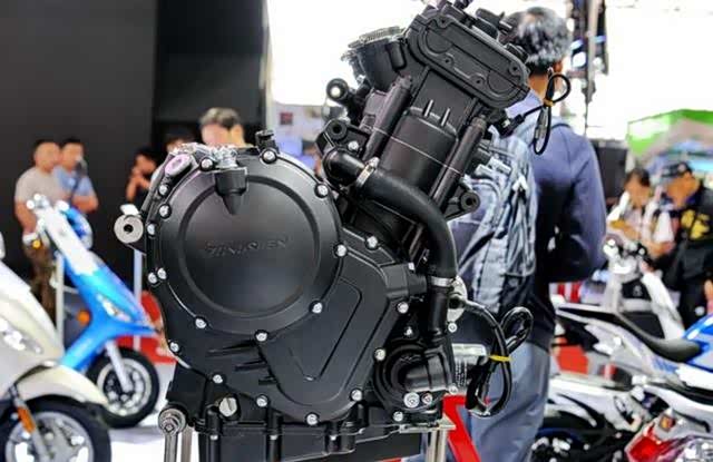 终于不必纠结本田雅马哈宗申650双缸引擎国内首次亮相70匹