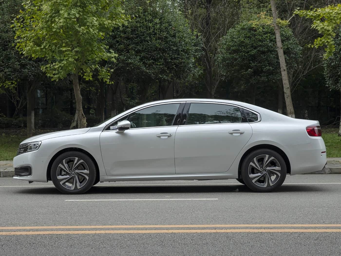 价格不变,配置升级,2020款东风雪铁龙c6上市!