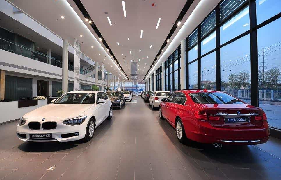 (宝马4s店)