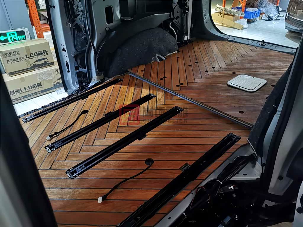 商务车改装木地板安装方式你了解多少?_车家号_发现车生活_汽车之家