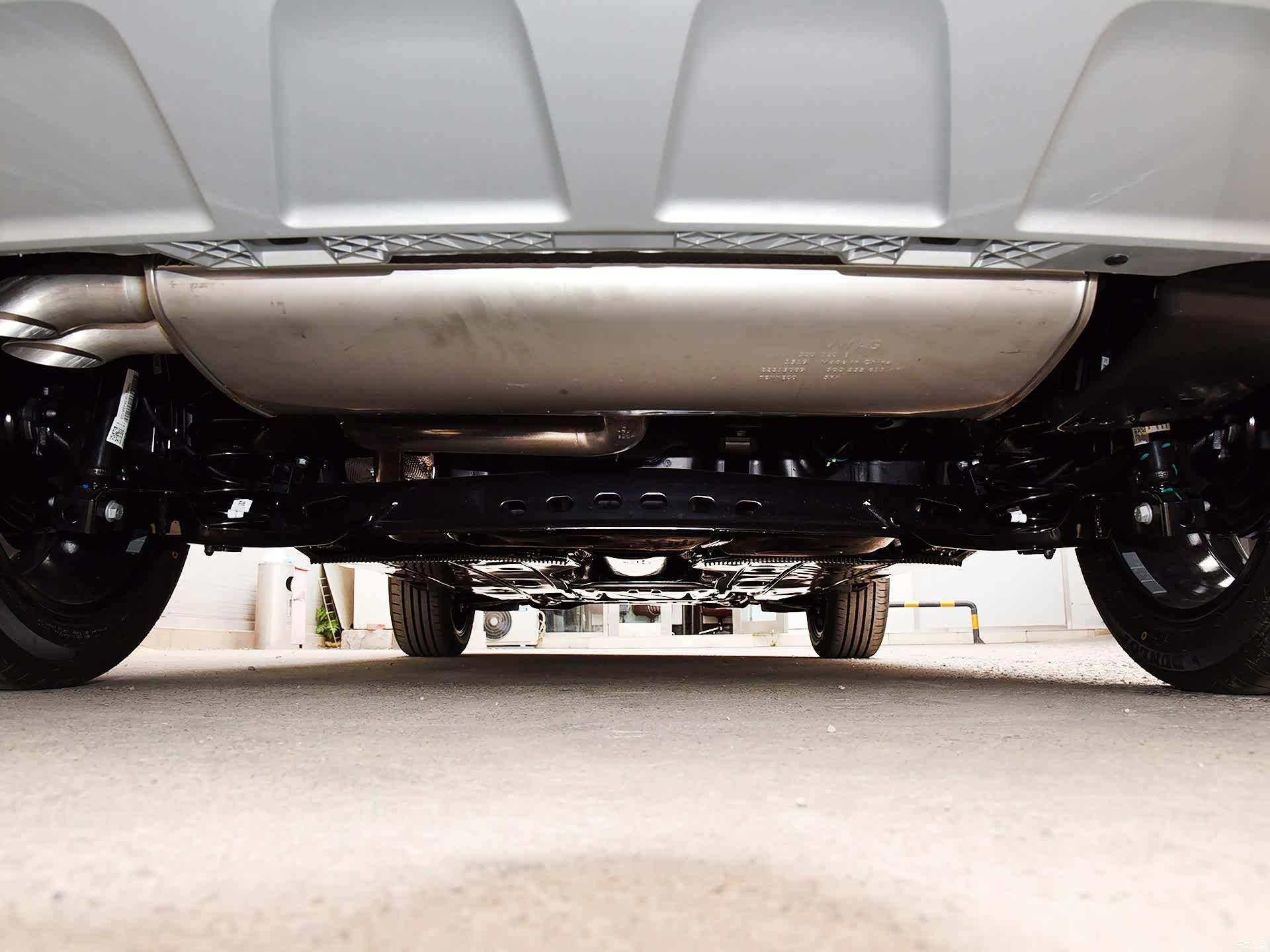 与此同时,优秀的nvh(噪声,振动与声振粗糙度)和底盘调教,使柯珞克得到