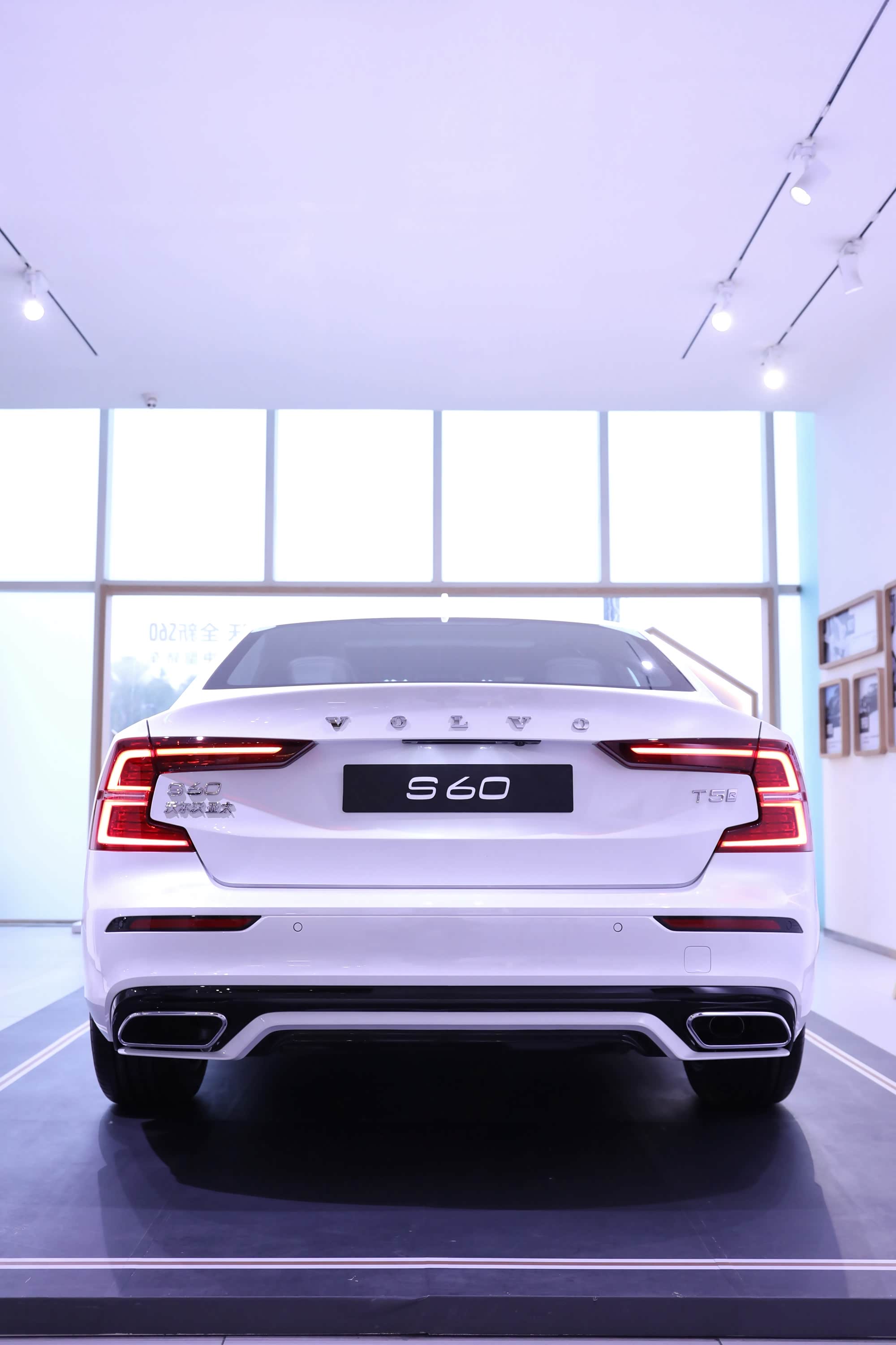 【卉眼识车】全新实拍沃尔沃全新s60 高素质精英阶层首选座驾