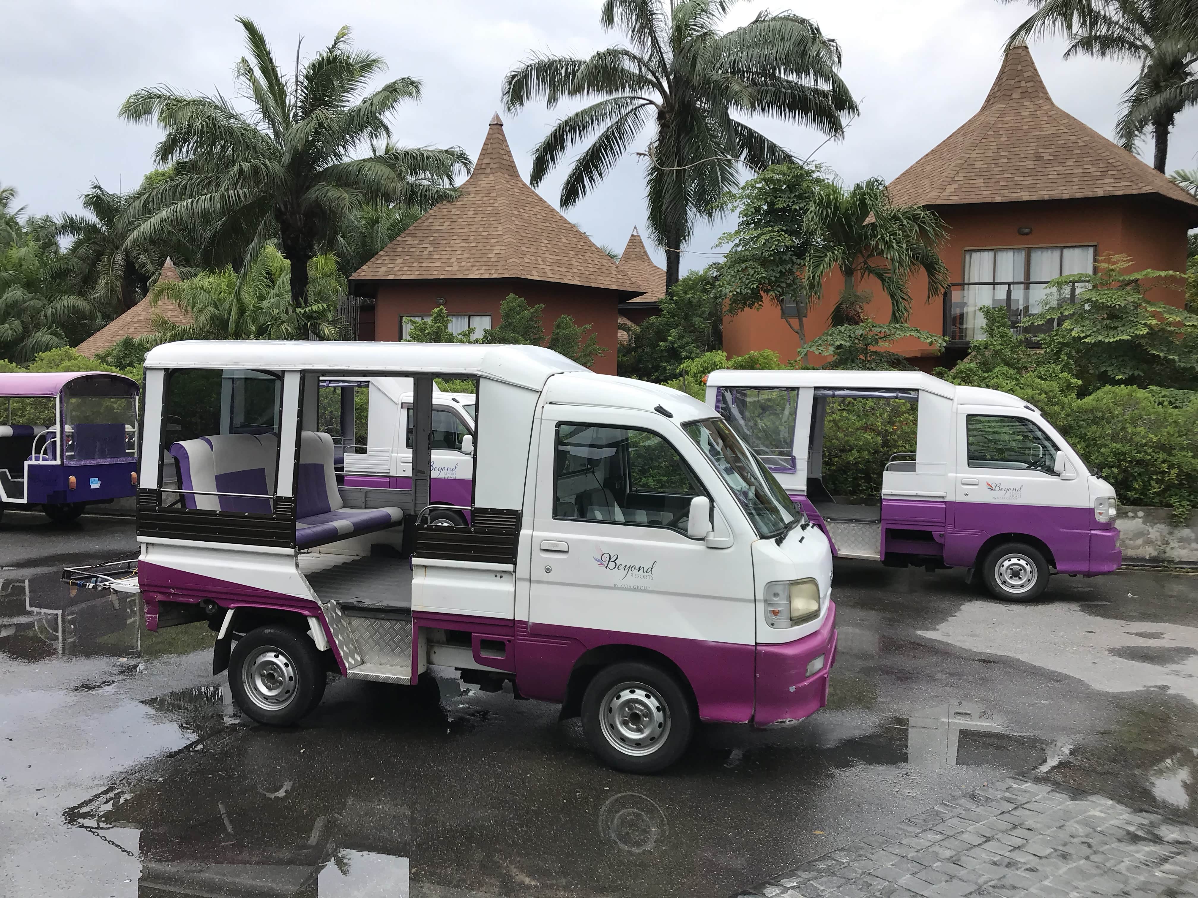 (bts),类似于国内重庆的轻轨,还有少量的接近报废的,没有空调的公交车