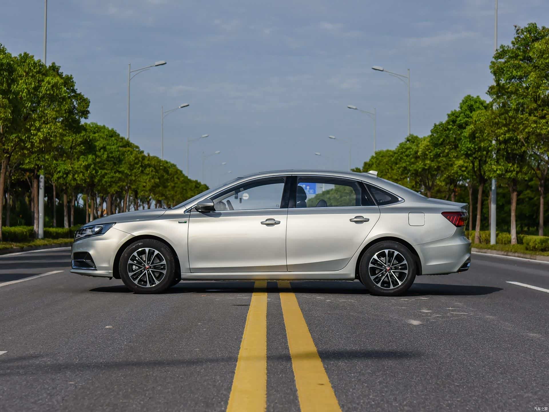 荣威最高优惠4.9万