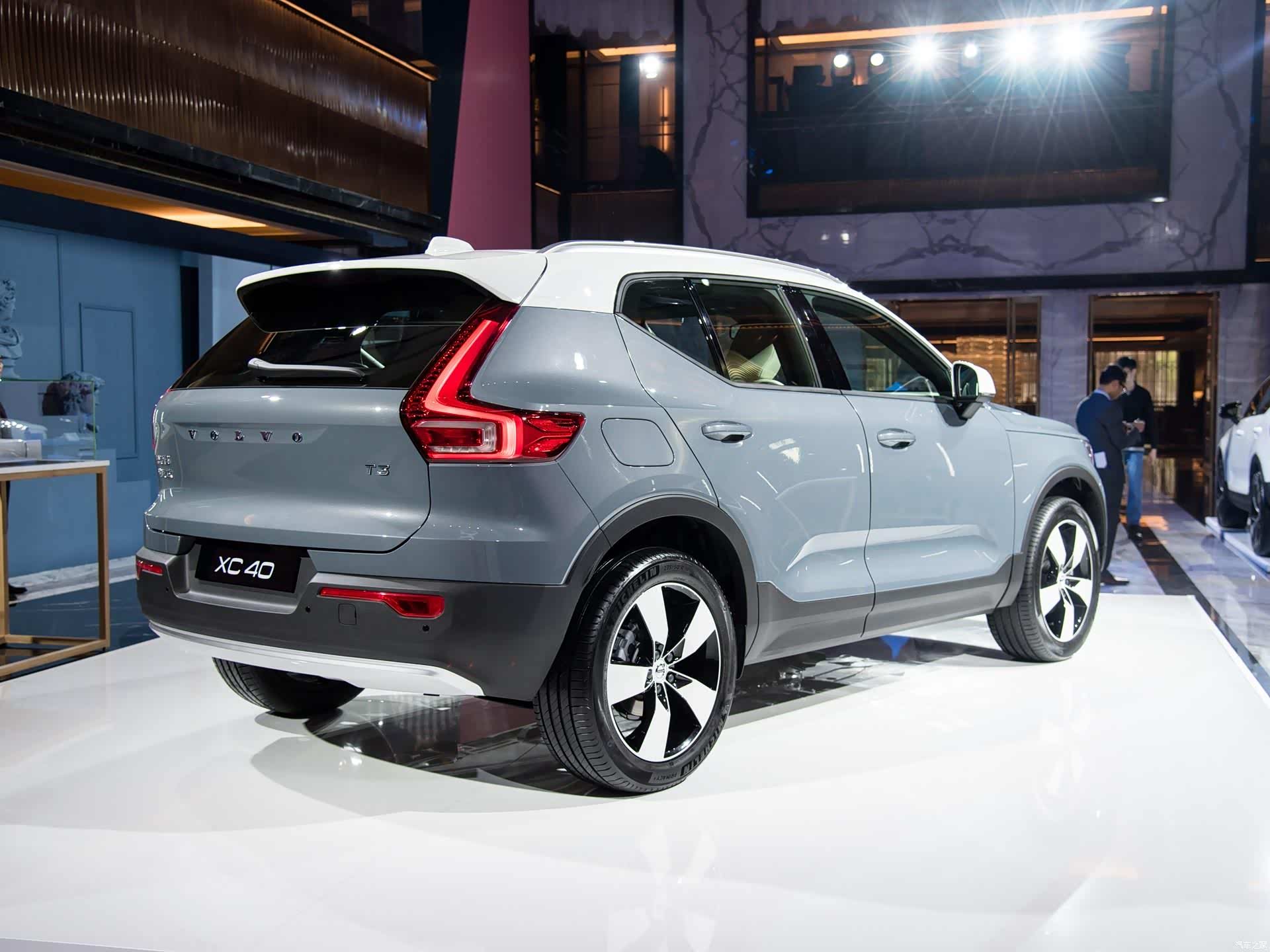 沃尔沃xc40,外观造型比较精悍,极具辨识度