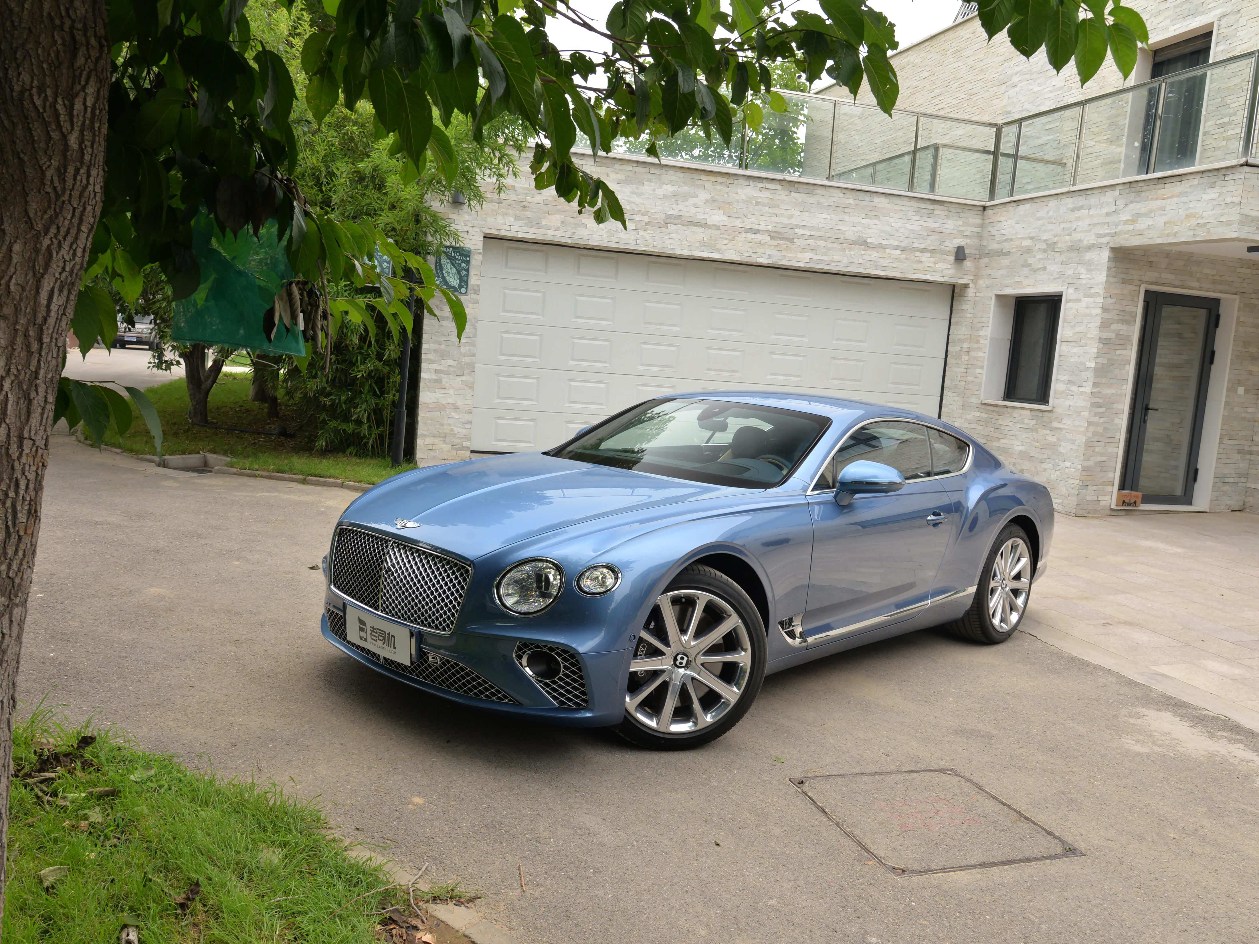 12缸6l排量顶级旗舰,英伦原装进口超奢华,实拍宾利欧陆