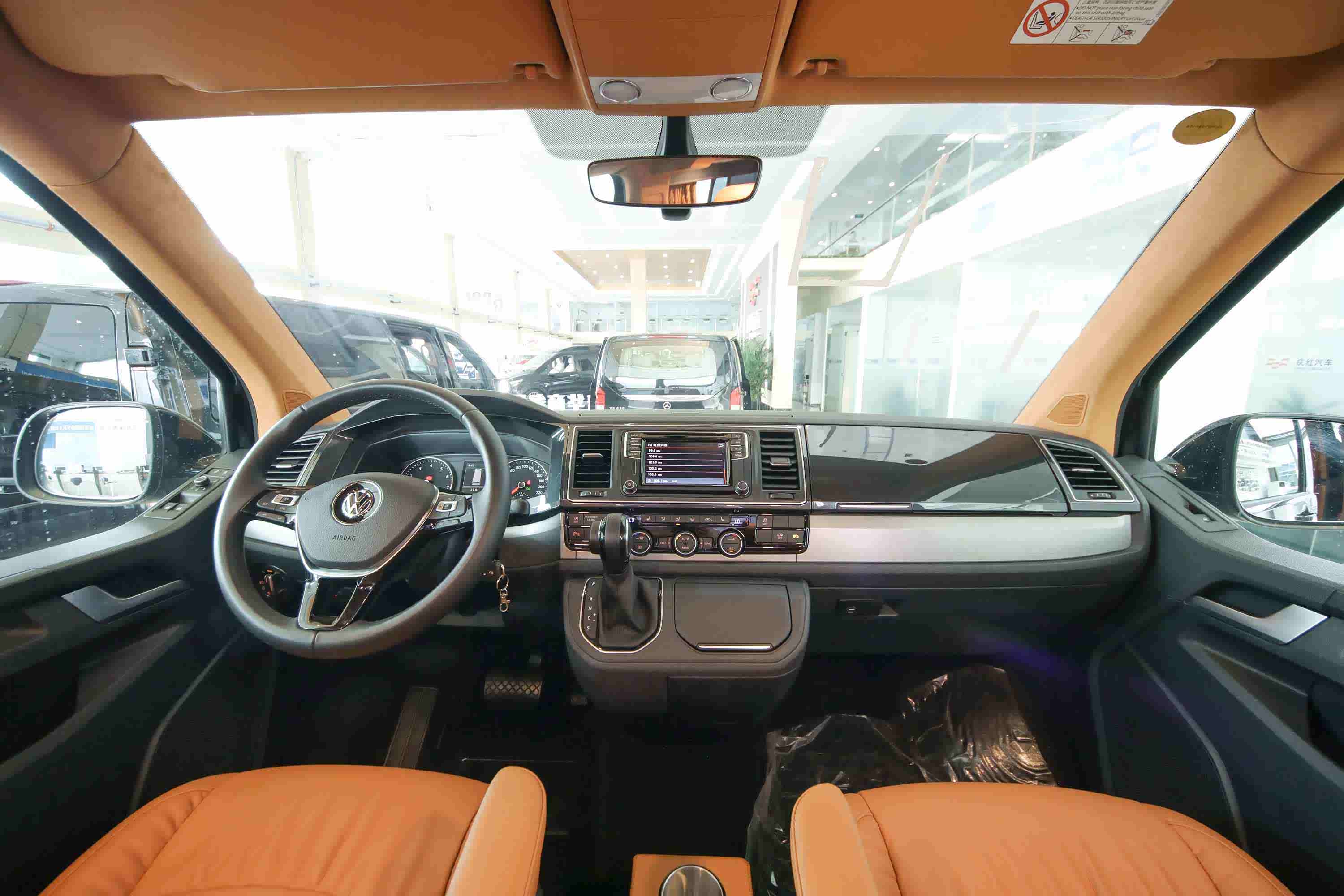 进口的大众t6商务车,不仅有全时四驱更有超豪华内饰?