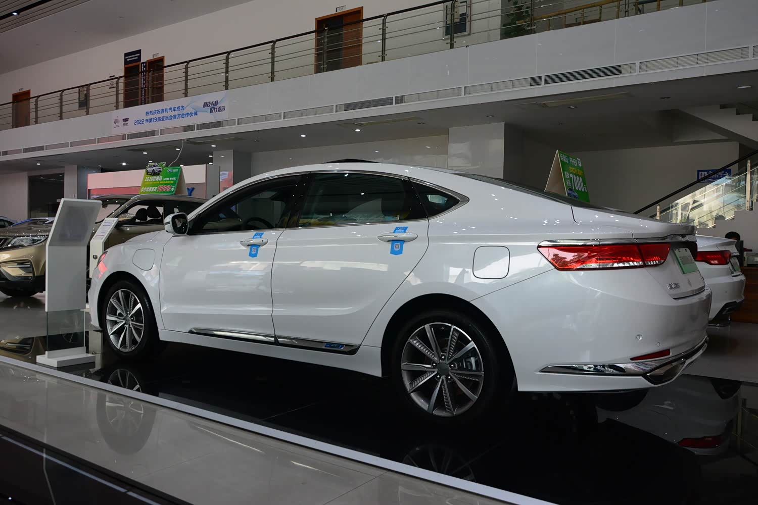 产品力进一步提升到店实拍吉利2020款博瑞ge