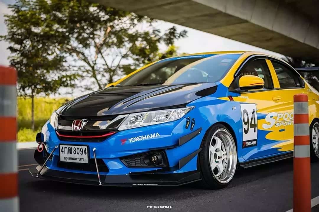 本田粉钟爱的黄蓝配色改装品牌spoon究竟有何魅力