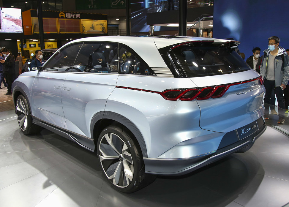 "海洋"风格的内饰设计, 比亚迪x dream,续航1000公里