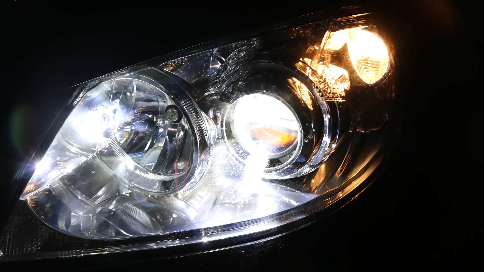 成都凯美瑞改车灯,大灯升级改装led透镜效果实拍