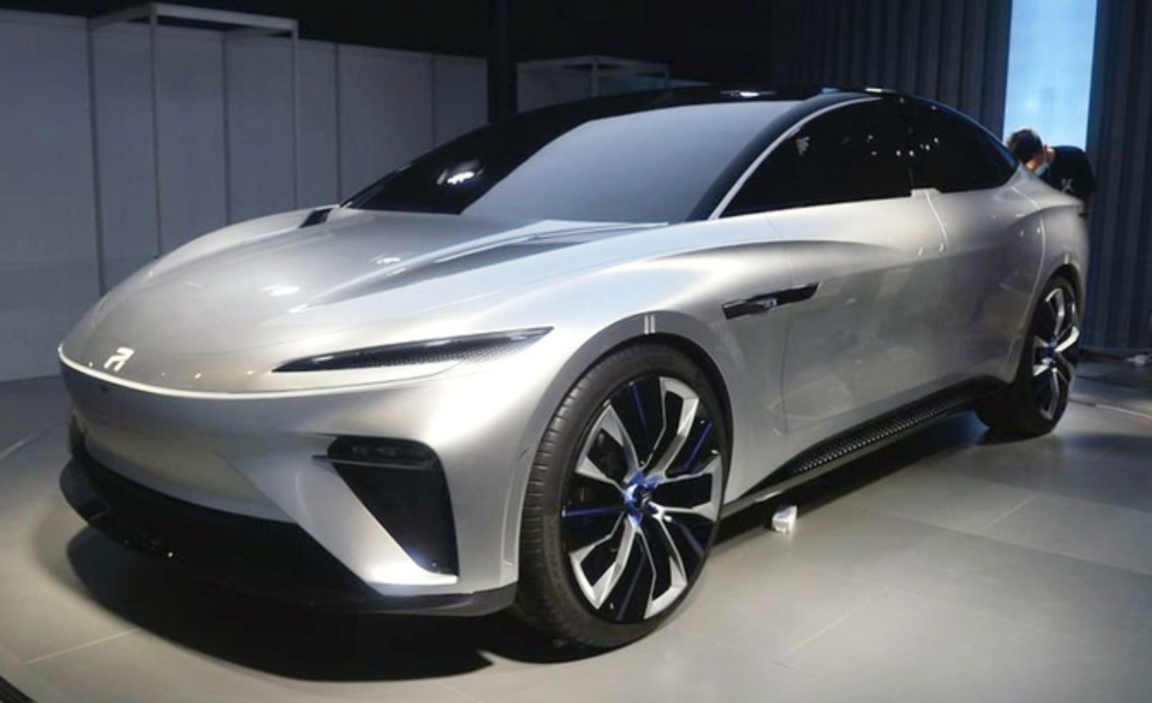 首款纯电b级豪华轿车 上汽智己新车参数曝光_车家号_发现车生活_汽车