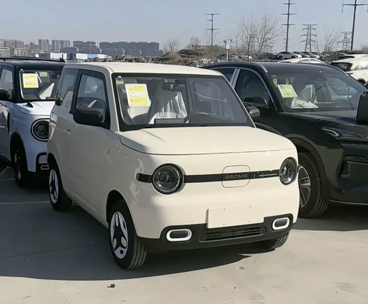 2025款吉利熊猫mini元气熊到店，外观调整，自带小尾翼，配置升级_车家号_发现车生活_汽车之家