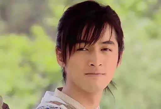 2006年,胡歌遭遇车祸毁容,助理张冕去世。他为何原谅司机?_车家号_发现车生活_汽车之家
