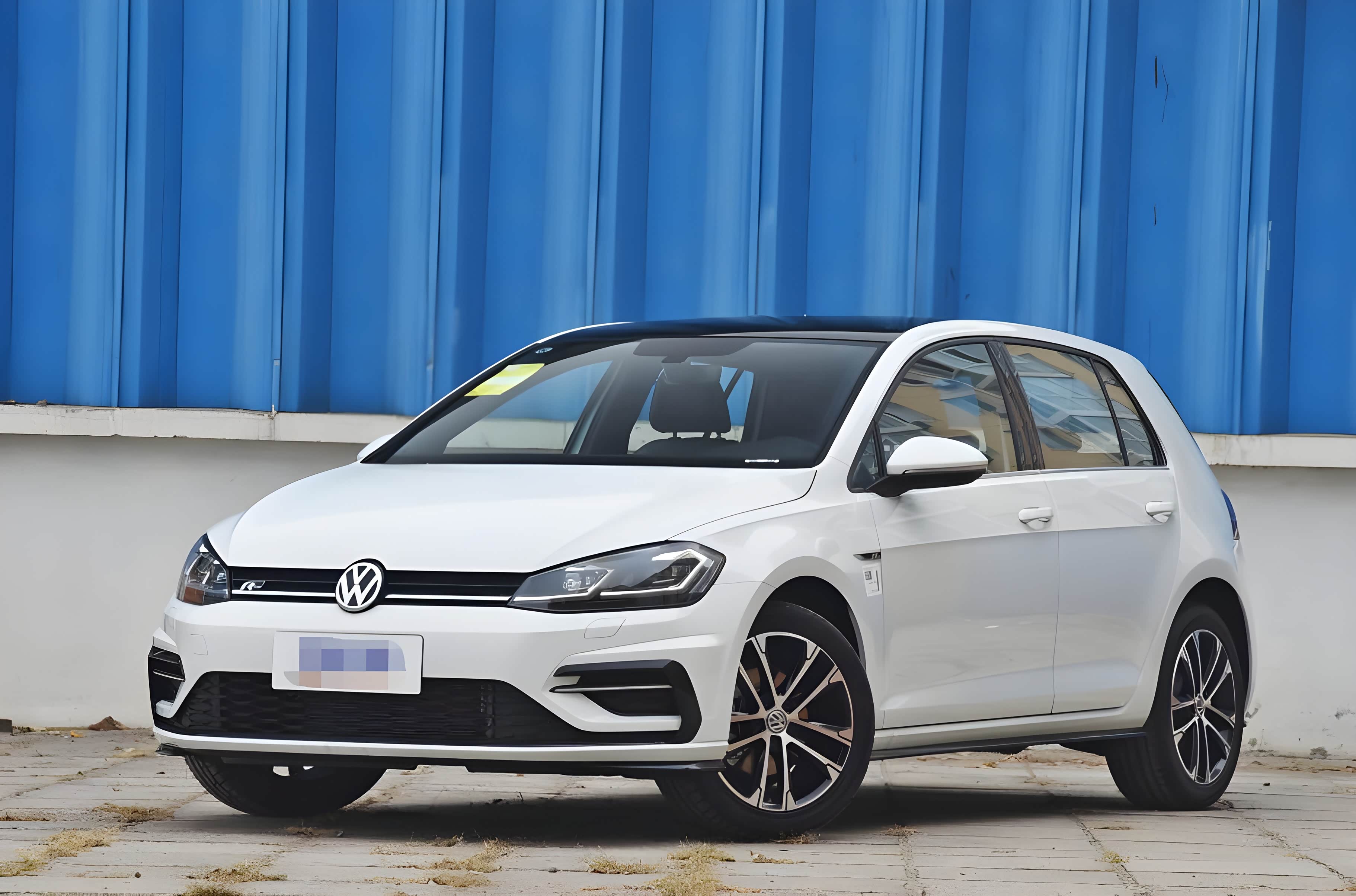 十几万买台两厢车值得吗?全新大众高尔夫,mqb底盘体验感真香