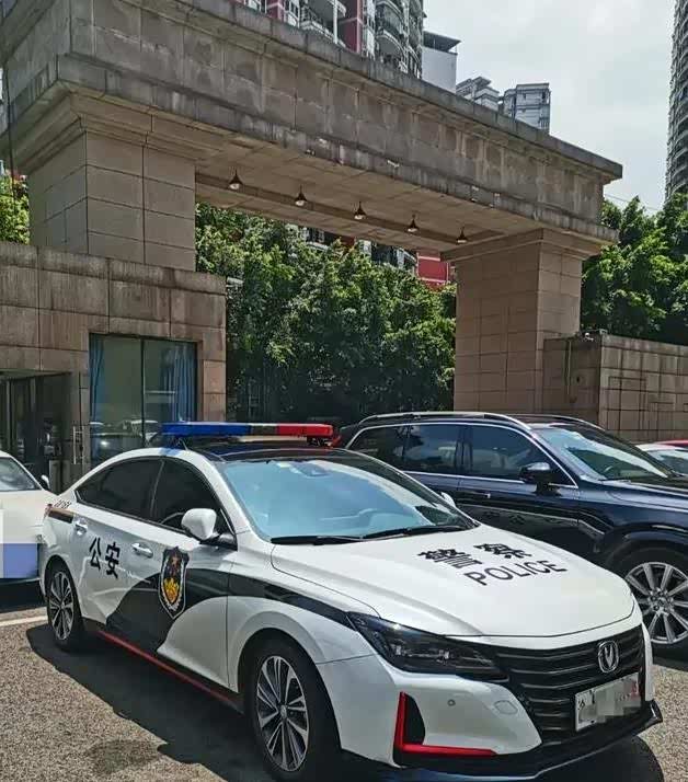 中国警车“大换血”，挥手告别合资岁月，新车登场，尽显强国气派车家号发现车生活汽车之家 