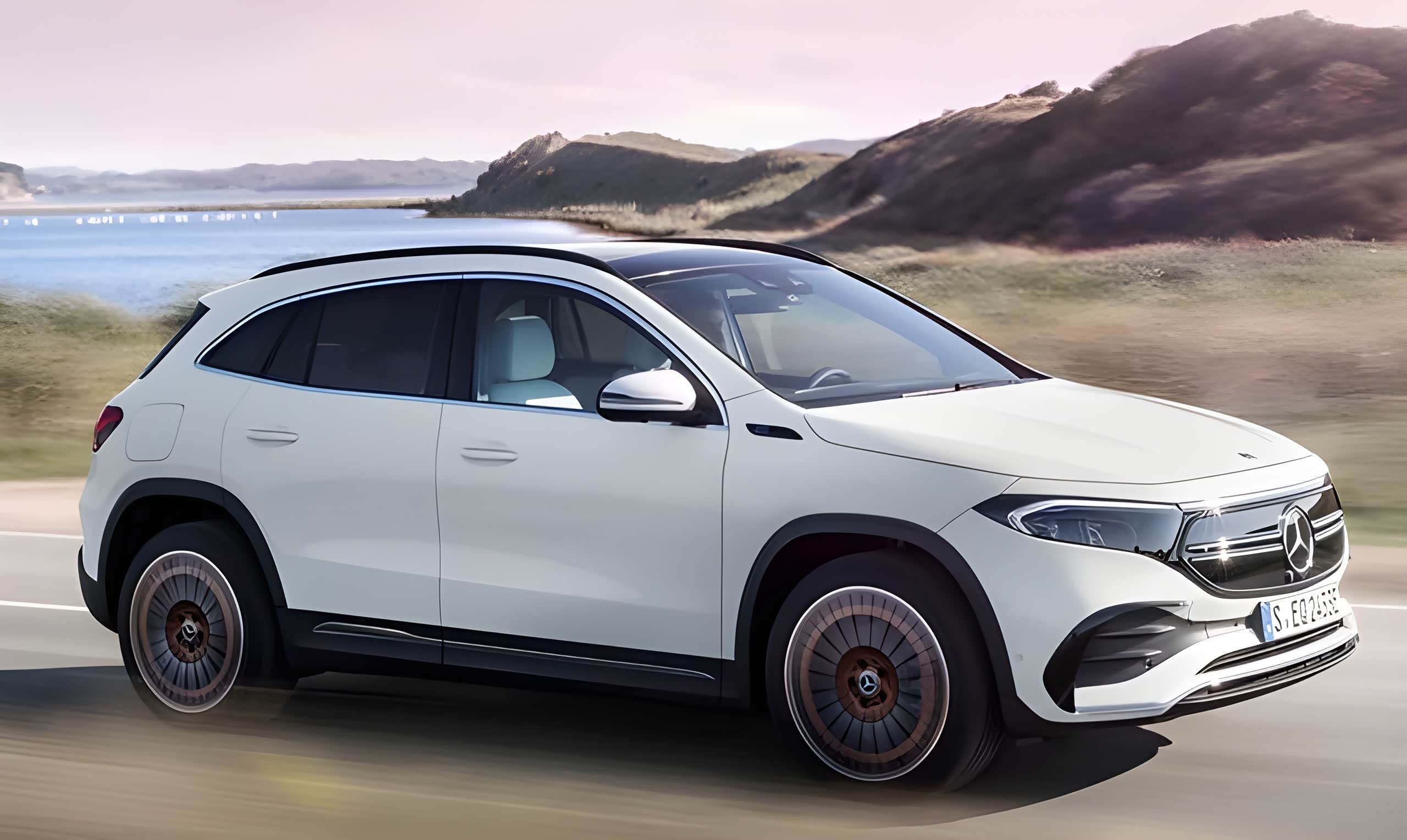 全新紧凑型纯电动suv!奔驰eqa首发亮相,将在国内组装
