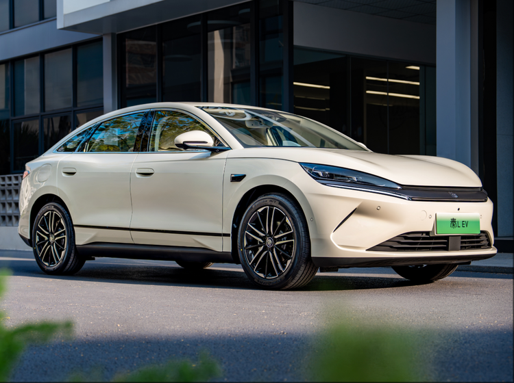 比亚迪又一爆款！10.98万起的海豹06 EV，和秦L EV该怎么选？_车家号_发现车生活_汽车之家