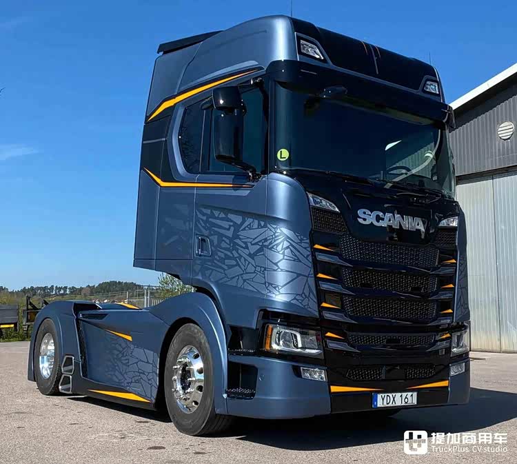 全球首台!斯堪尼亚770S火焰版卡车正式亮相,这配置真是高端豪华_车家号_发现车生活_汽车之家