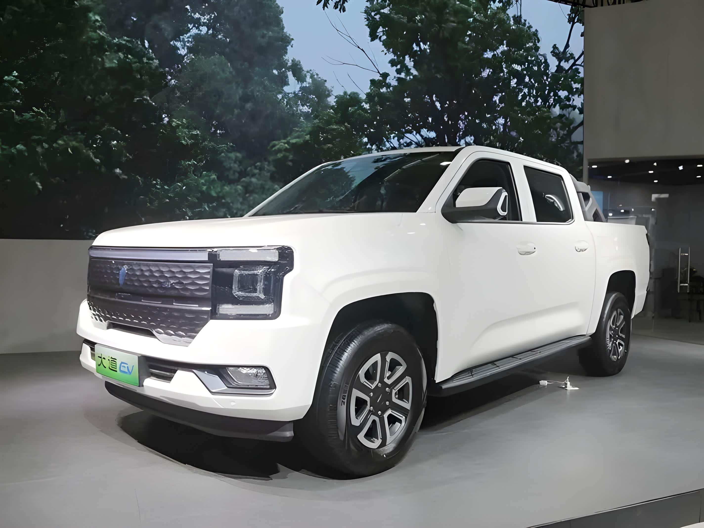 纯电动皮卡有哪些好选择?看看江铃纯电皮卡大道ev