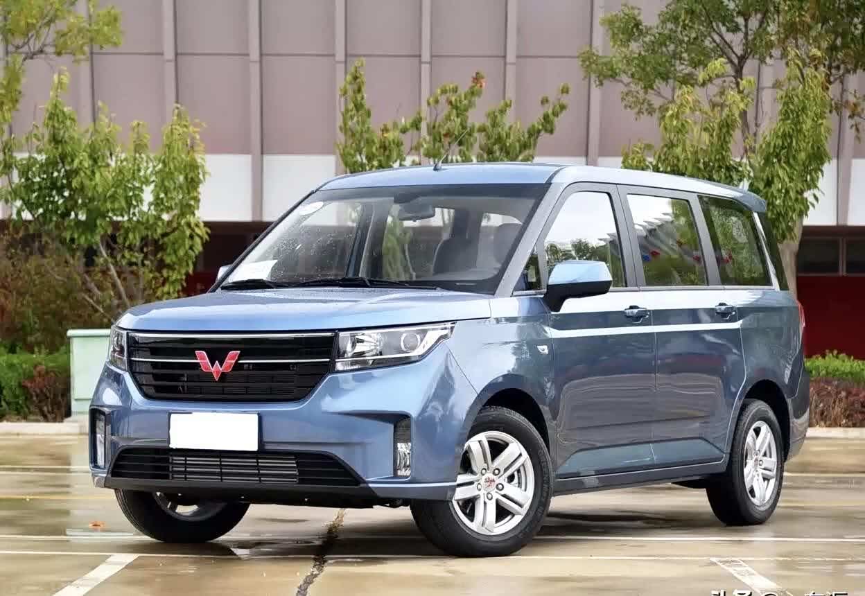 五菱新车宏光PLUS将上市,网友:这是要打造一辆高端微面吗_车家号_发现车生活_汽车之家