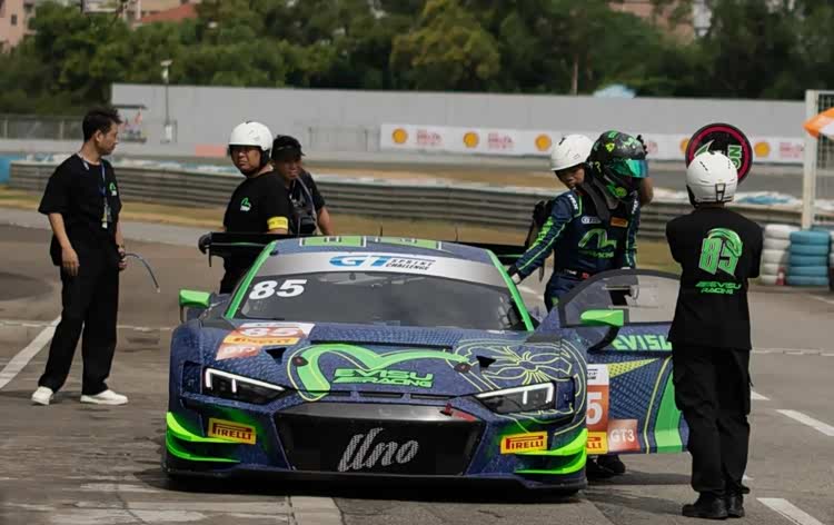 王一博GT3生涯首秀夺冠，这些明星全是被演艺耽误的赛车手！_车家号_发现车生活_汽车之家