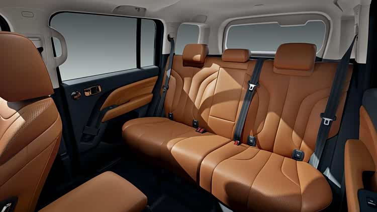 原厂长穿标杆降临，二代哈弗H9穿越版23.29万起售