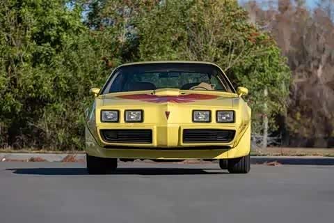石油禁运难灭V8信仰,1979年火鸟21万销量成神话_车家号_发现车生活_汽车之家
