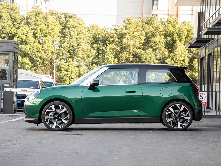 电动MINI COOPER SE 赛车手上市！高颜值外观售价亲民，续航463Km_车家号_发现车生活_汽车之家