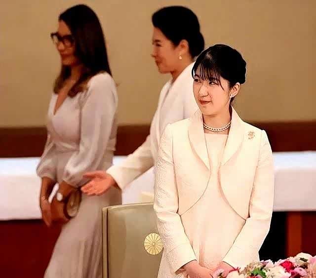 爱子公主国宴首秀艳压佳子,雅子皇后再遭宫内厅压制?_车家号_发现车生活_汽车之家