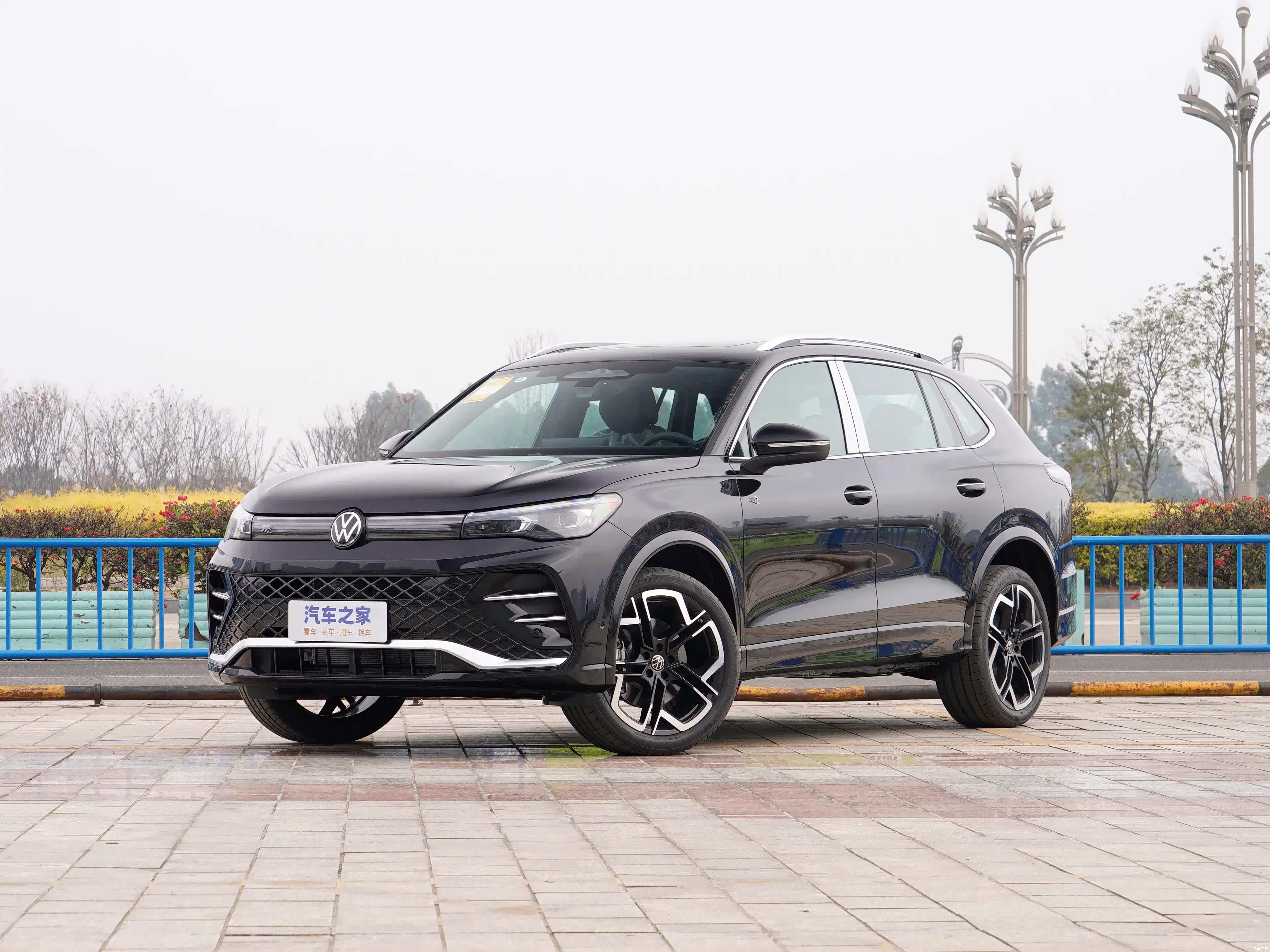 20万买SUV，237马力+30寸大屏真香，德系双雄怎么选？_车家号_发现车生活_汽车之家