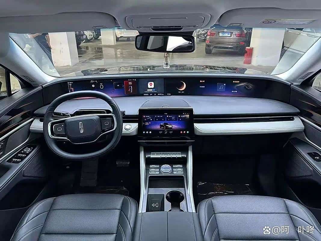 32.58万起!2025款林肯航海家上市:混动+四驱,配置大换血_车家号_发现车生活_汽车之家