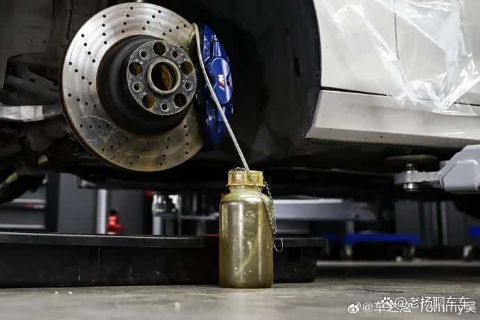 汽车刹车油多久换一次