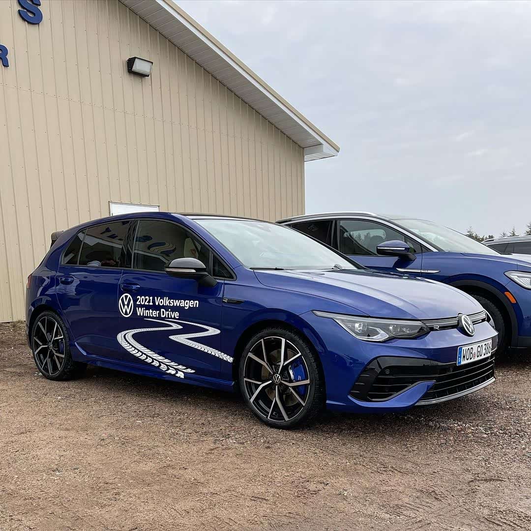 名副其实的"小钢炮"!全新大众高尔夫r实车,蓝色涂装更运动