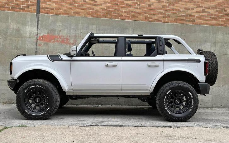 拉风的敞篷造型,全新福特bronco实车,越野范十足