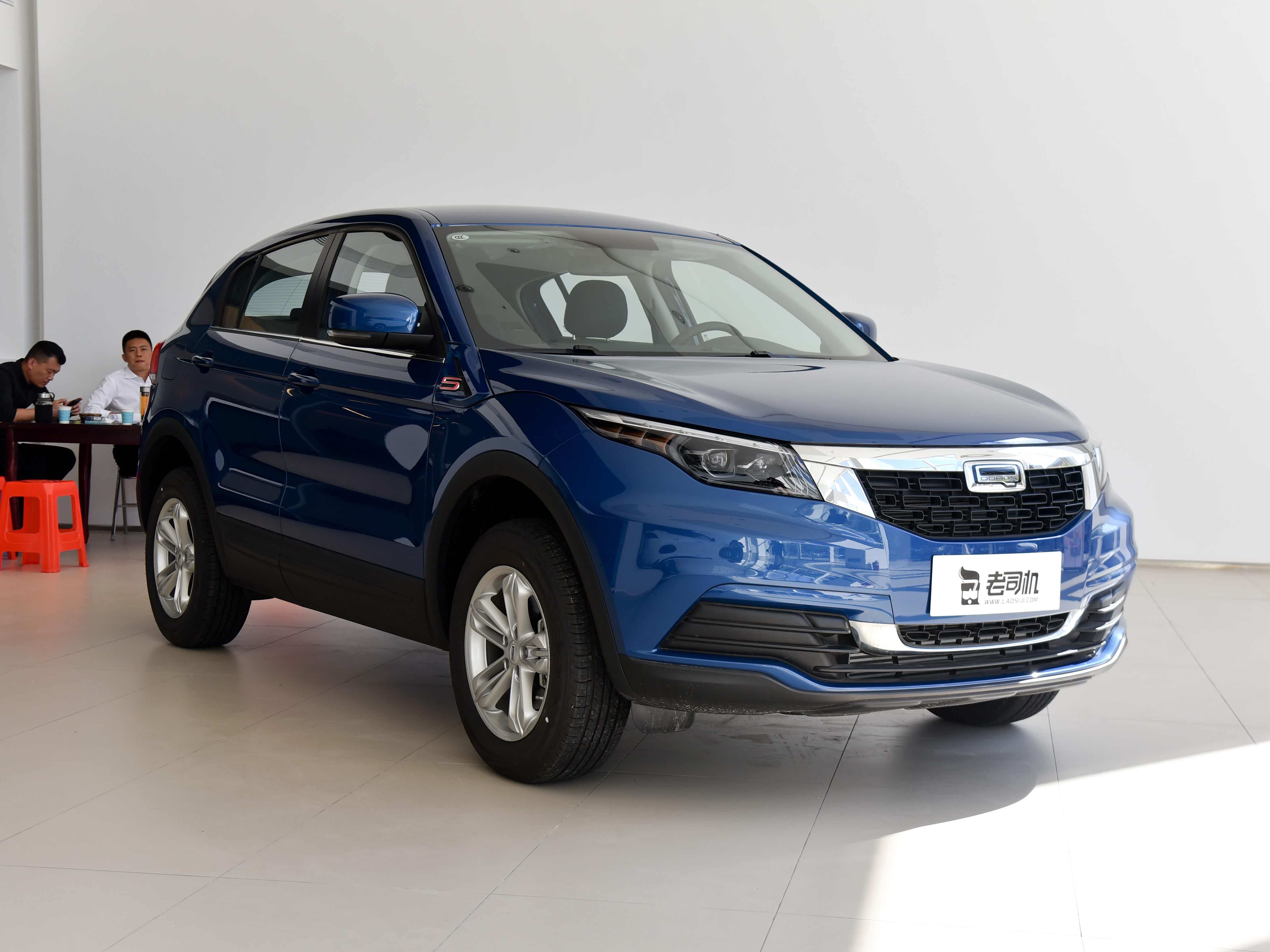 换了东家之后观致5这车说实话没什么变化,还是原来奇瑞的底子,车的