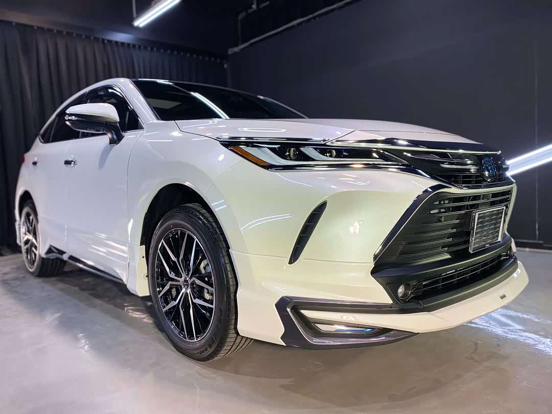 运动气场十足,全新丰田harrier实车,新增空气套件设计