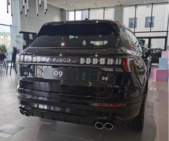 神秘黑色涂装 豪华内饰 智能六联屏 全新领克09实车到店