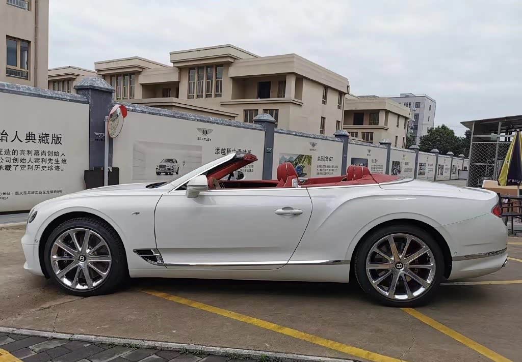 尊贵的身份象征 奢华气场很足 宾利欧陆gtc敞篷版实车