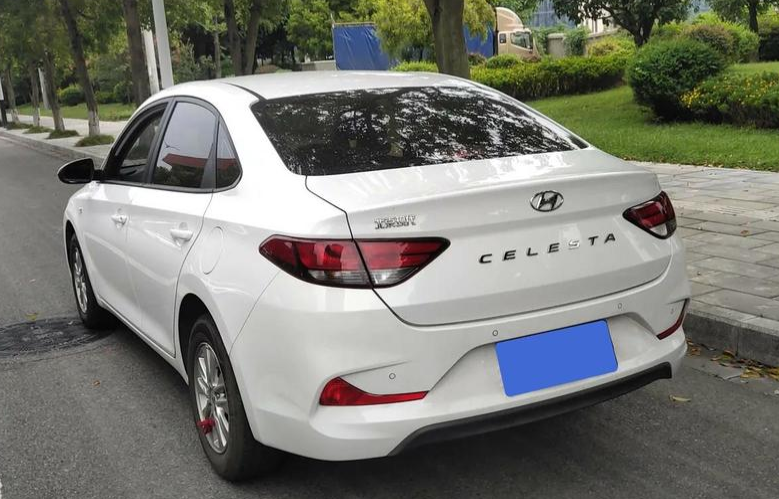 三代的精华凝聚,2020款现代悦动让利1.1万,裸车价7.39万起