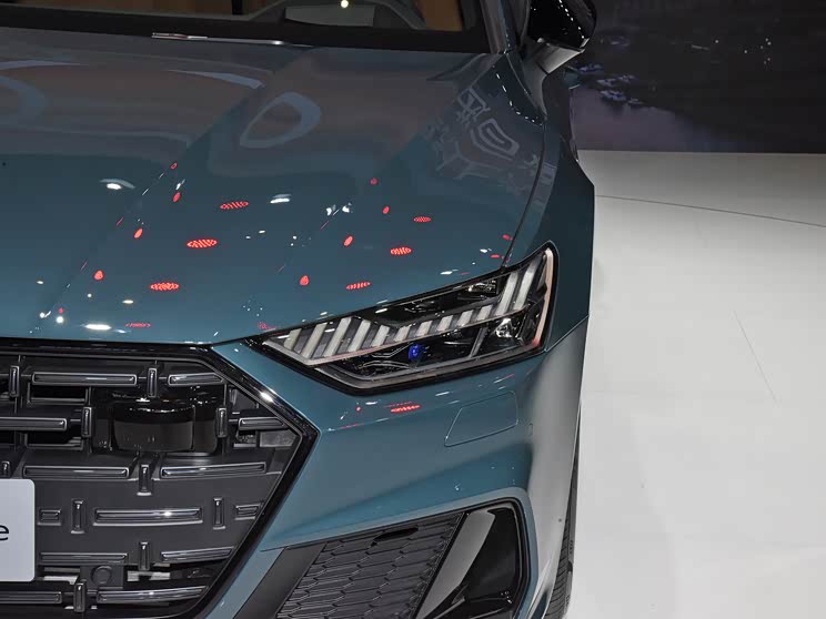 激光大灯哪些车有国产 744x0_0_autohomecar__ChxkkGB9O3eAEVGcACNzkoU7gjI977.jpg